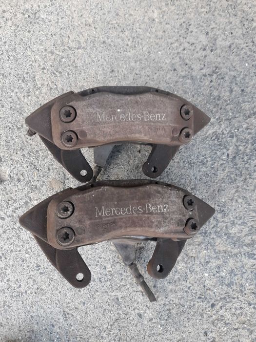 Предни спирачни апарати 345мм.Предни спирачки w203 w209