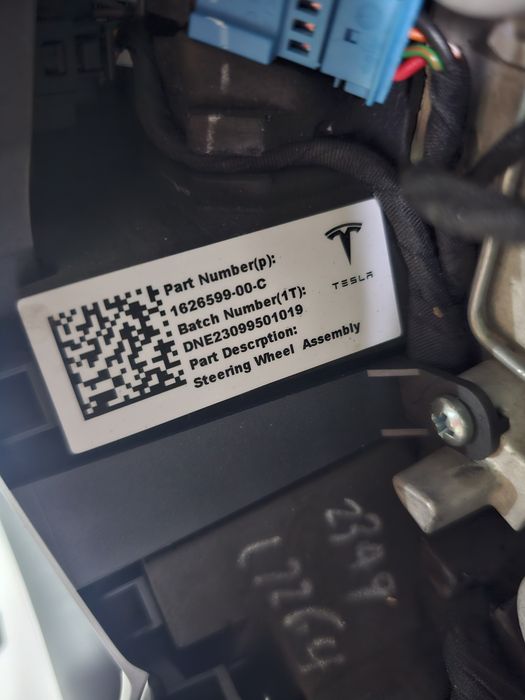 Volan Tesla Model Y dupa 2021 cod 1626599-00-C
