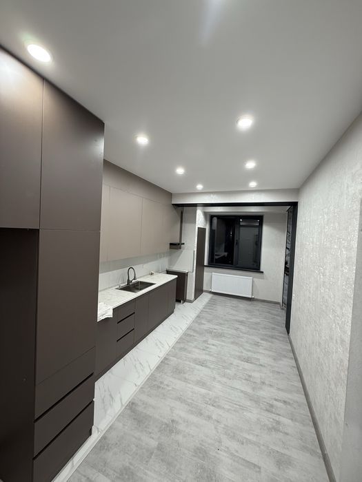 Срочно продается новастройка 2/6/10 75кв