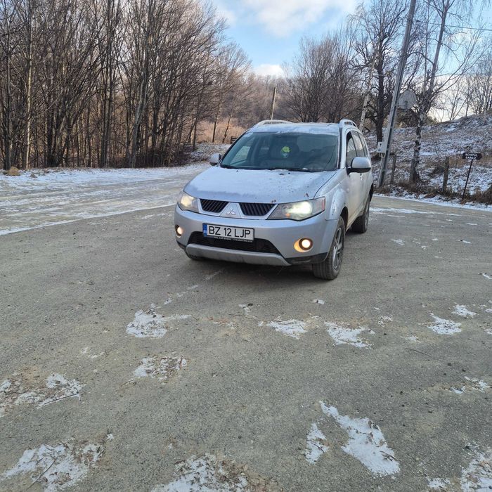 Mitsubishi Outleder