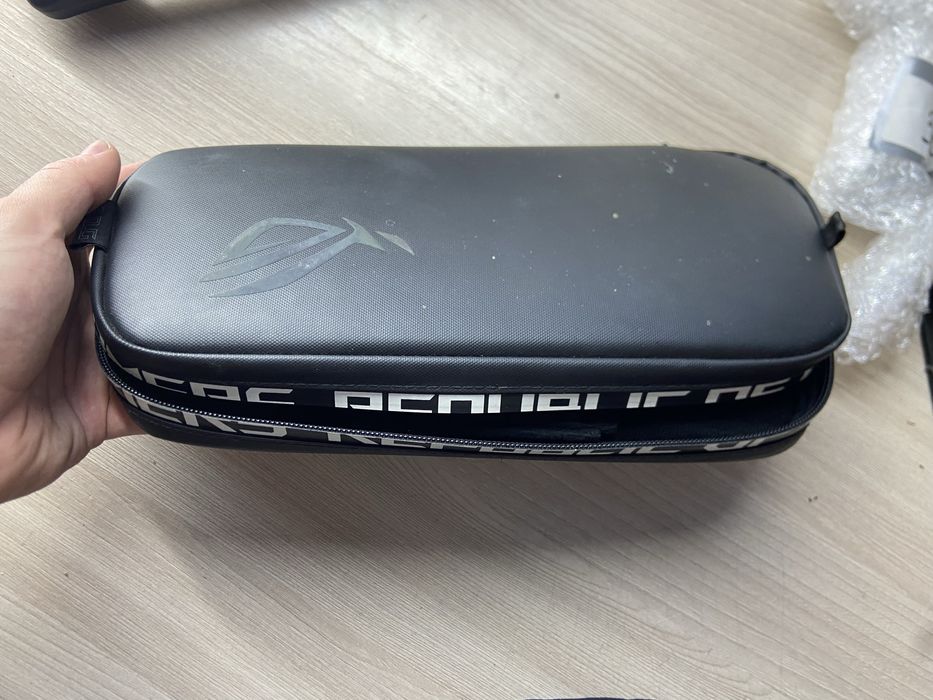 Чехол и кейс на asus rog ally