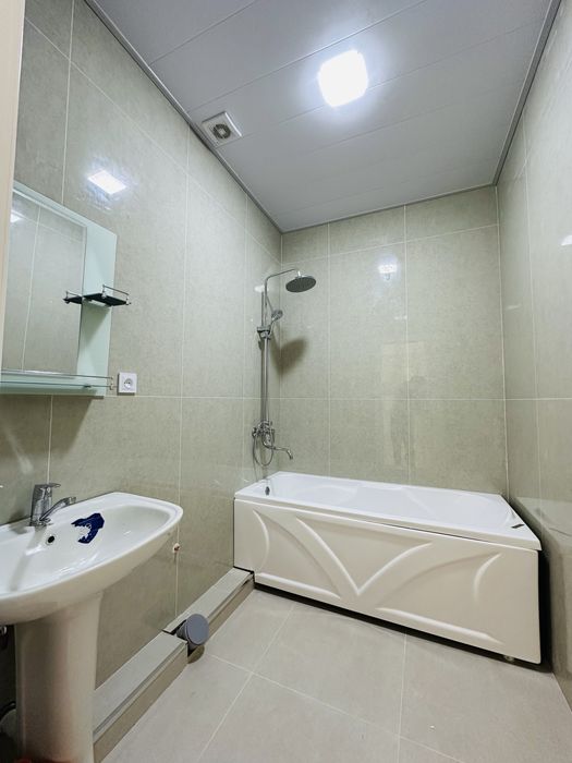 Продаётся 4 ком. квартира ул. Фирдавсий от собственника