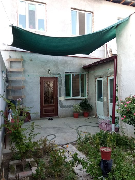 Коттедж 2х этажный, 4ком, удобная локация. Ор-р куйлюк м.1 мебельный.