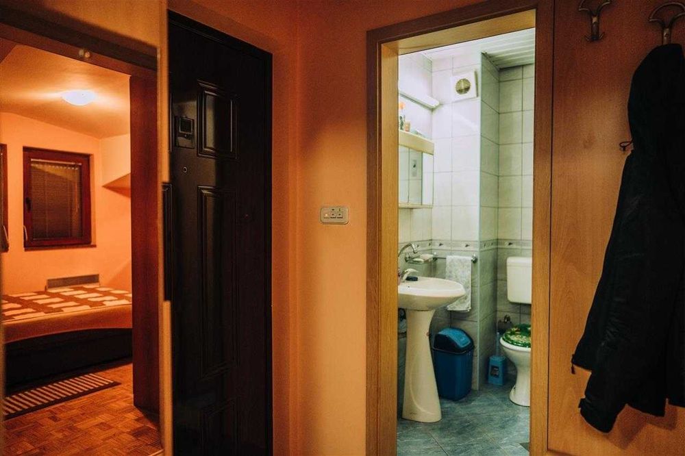 Дава се под наем Двустаен апартамент в Пловдив, Център - 62 кв.м за 188.7 € - Снимка #3