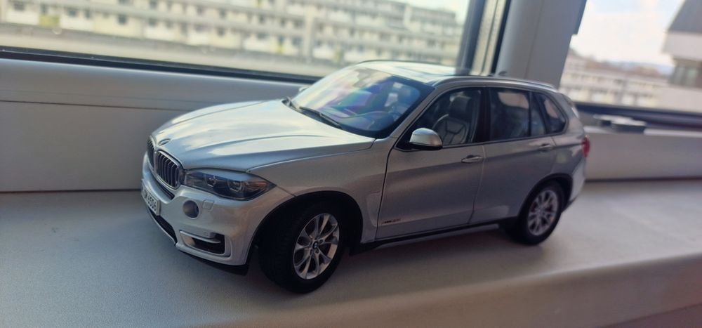 Machete 1:18 Mercedes BMW Norev Paragon Kyoasho
