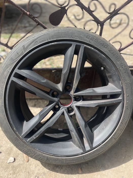 Vând jante aliaj R18 care prezintă urme de uzură,nefiind sparte/sudate