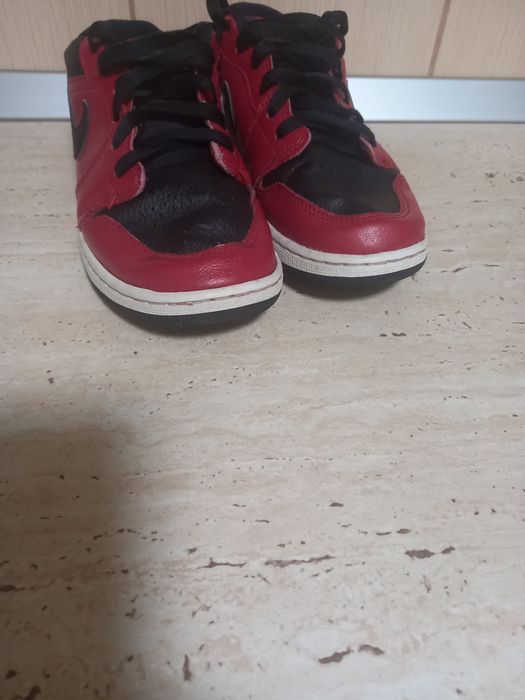 Adidașii Nike giordan 38,5