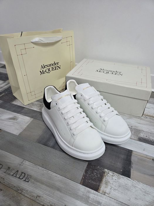 Adidasi Alexander McQueen