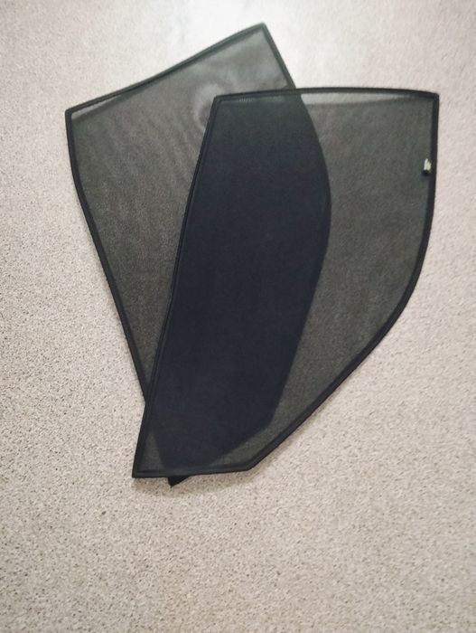 Шторка на машина