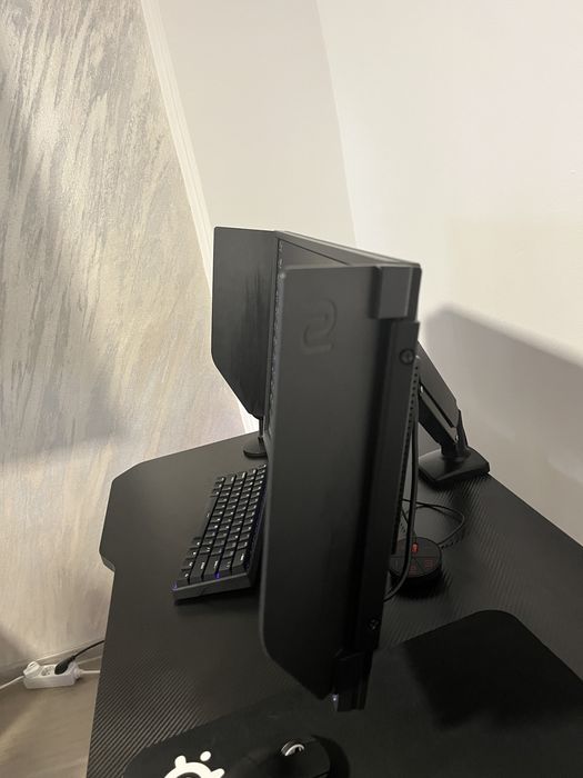 Vand monitor Zowie  xl2546 240hz