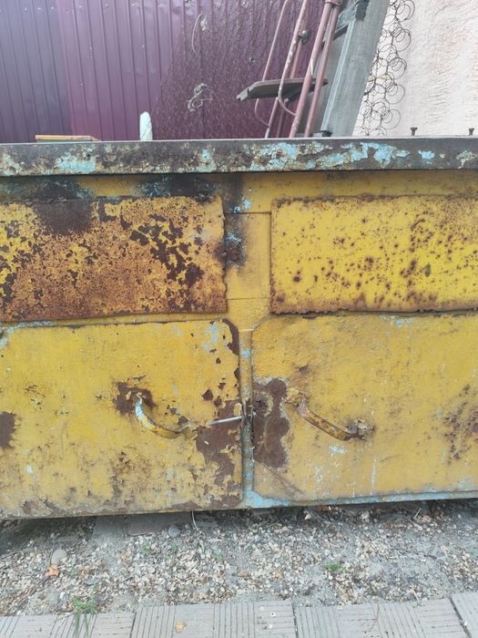 Продаю верстак стол