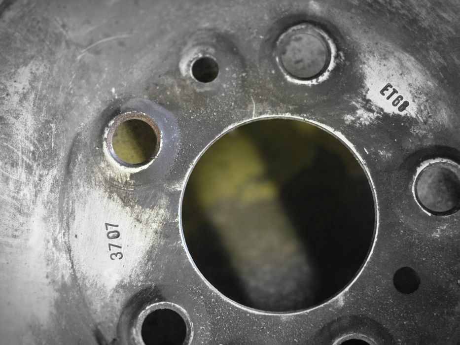 Продавам джанти с гуми