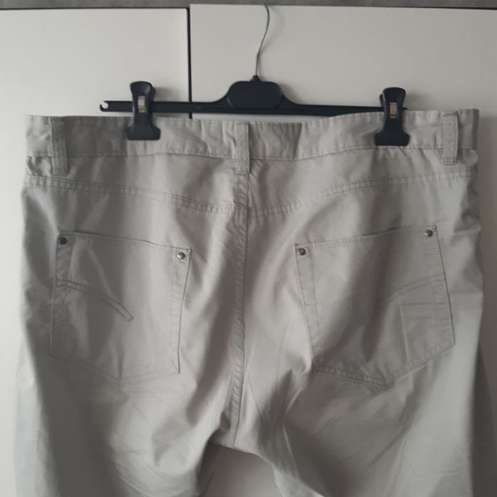 Vand pantalon scurt Yellow dog marimea 56