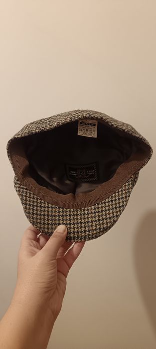 Мъжки каскет,Италия