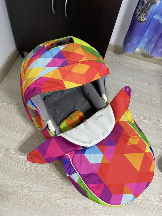 Carucior copii 3 in 1 Bexa Cube Rainbow