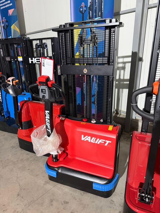 Transpaleta cu catarg Liza Electrica 1500 kg Oferta