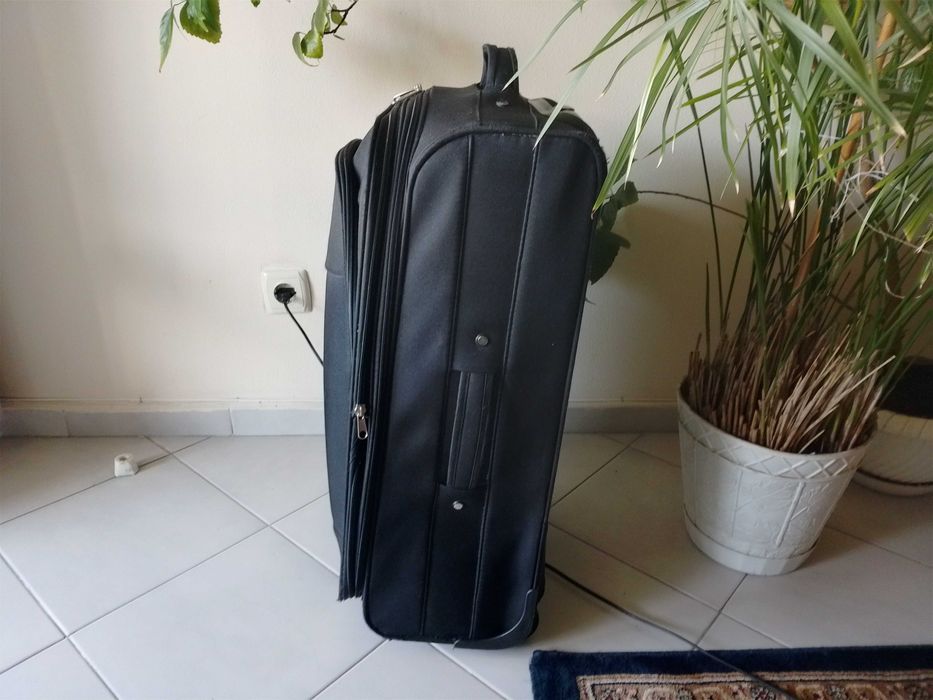 Куфар 2бр колелца "60/40/25см" GAND "к-т 15€"! + Сак олекотен "1кг" нов!
