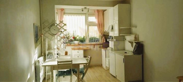 Продава се Тристаен апартамент в София, Света Троица - 62 кв.м за 2500 €/кв.м - Снимка #2