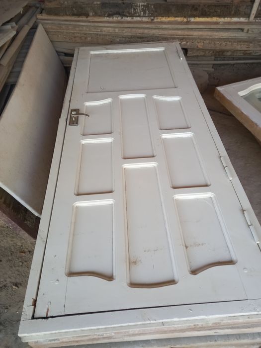 Эшик ром сотилади срочно