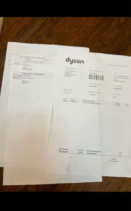 Aparat de îndreptat părul Dyson HT01 Airstrait™