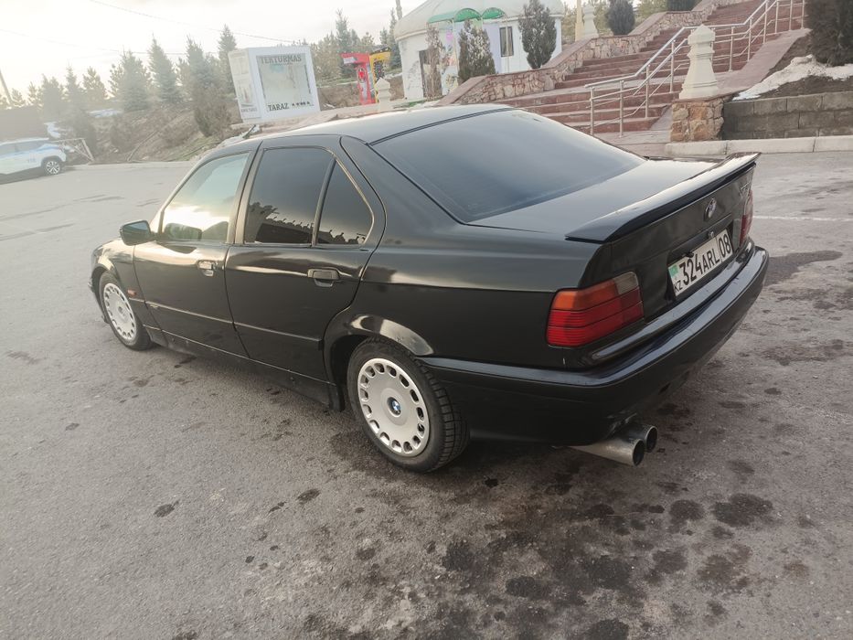 Продам авто БМВ е36