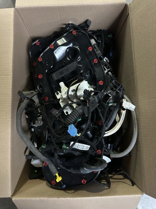 Audi Q8 комплект Soft close брави,инсталации и модули