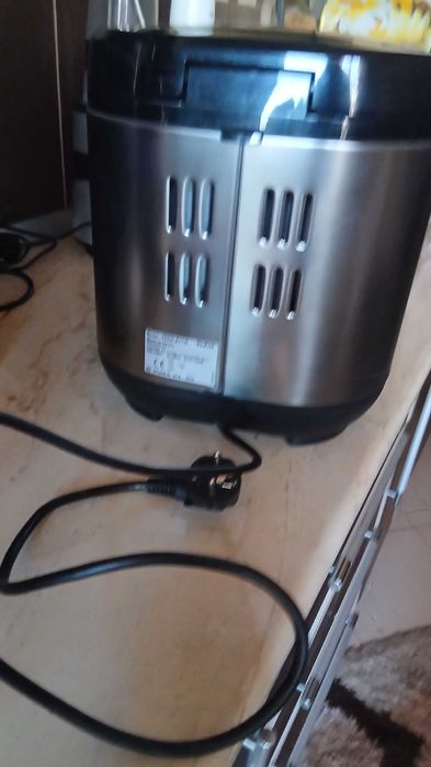 Masina de paine Tefal Pain & Délices 700 W, 1000 g, 20 programe