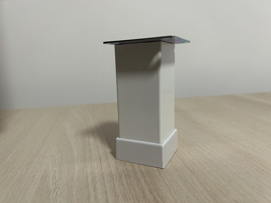 Picioare pentru mobila