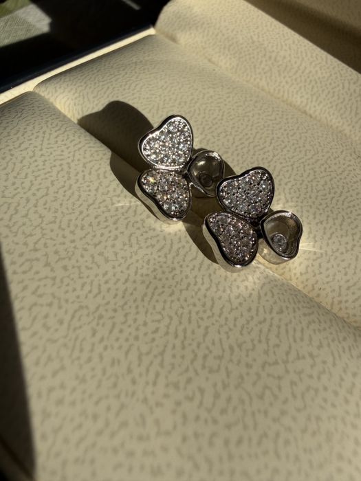 Нови обеци chopard happy diamond