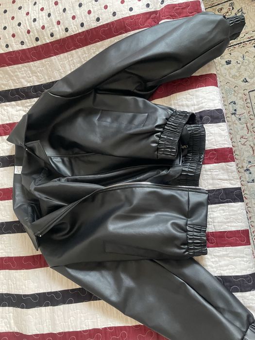 Кожаная куртка новая