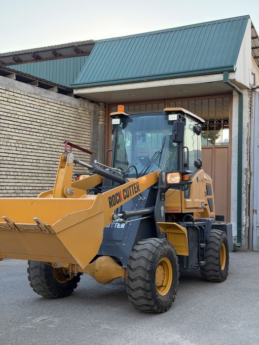 Погрузчик фронтальный 1 куб 2026