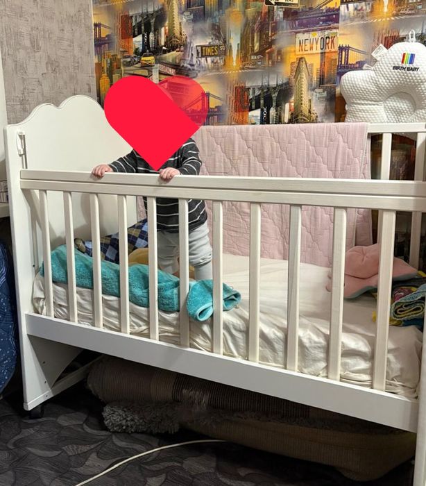 Продам детскую кроватку