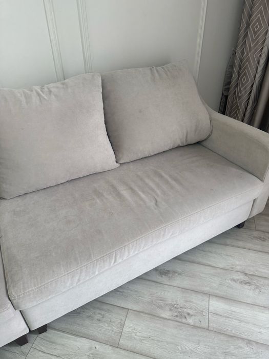 Срочно продам диван