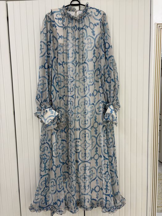 Medina Saktaganova көйлегі