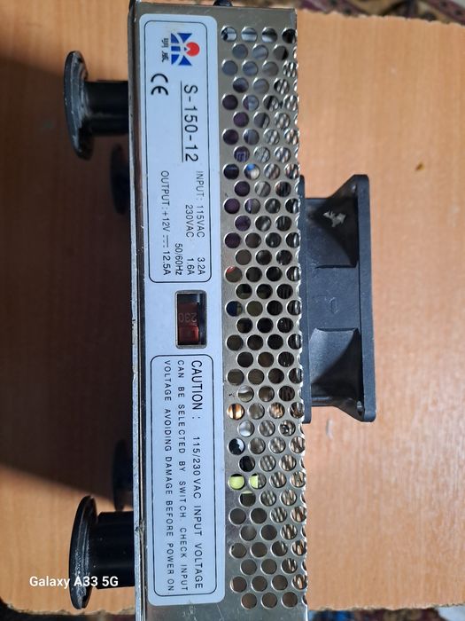 Блок питания переделанный на аккумуляторы зарядку