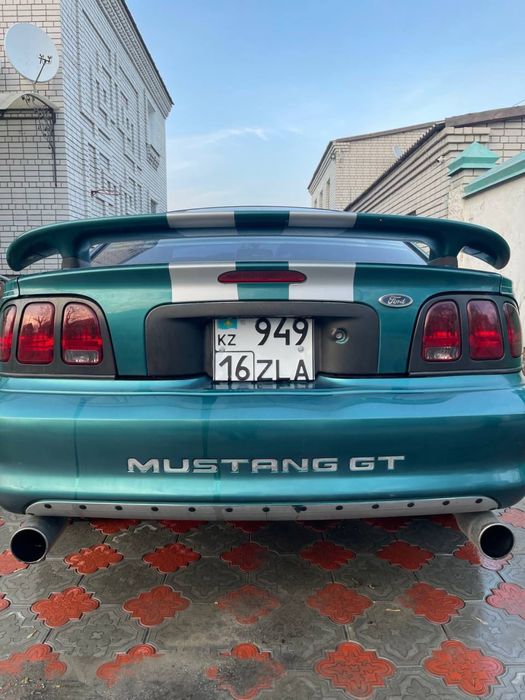 Ford Mustang 1997 года