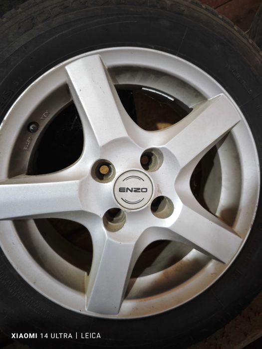 Алуминиеви джанти с летни гуми