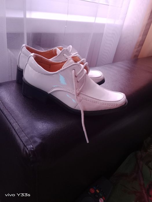 Продам детские туфли