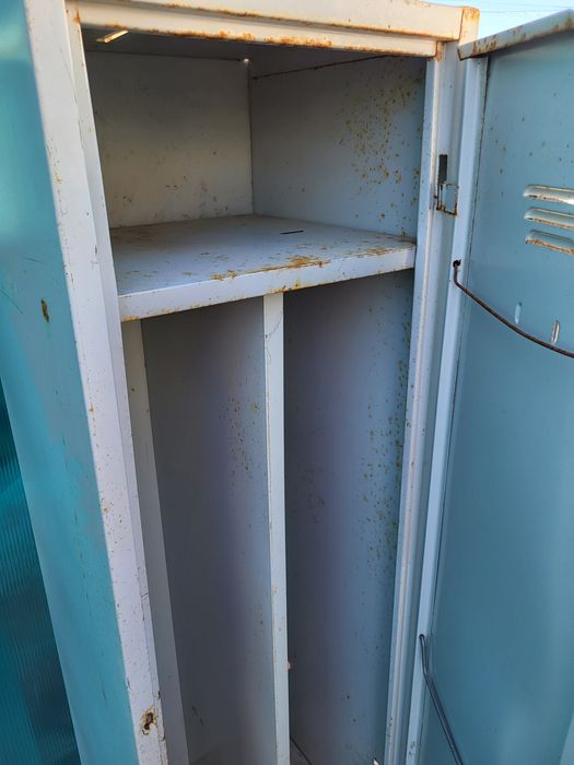 Продам металлический шкаф