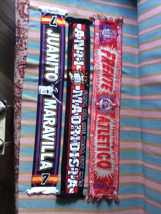 Fulare , esarfe cluburi fotbal fanshop si ultras.