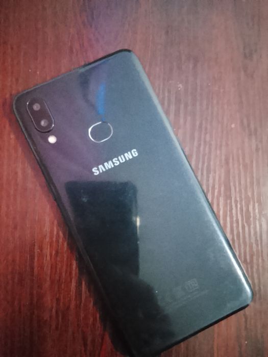 Samsung a10s 32/2 ishlashi õrtacha batareykasi zõr 300ming kelishamiz