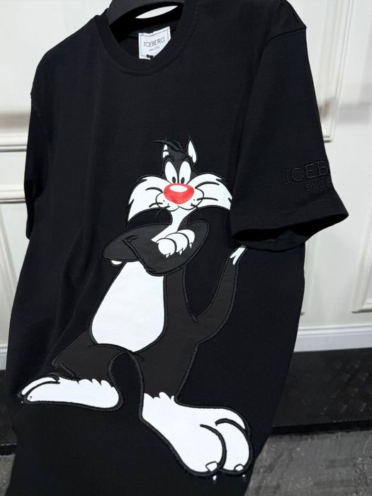 Продавам топ модели Тениски на Iceberg