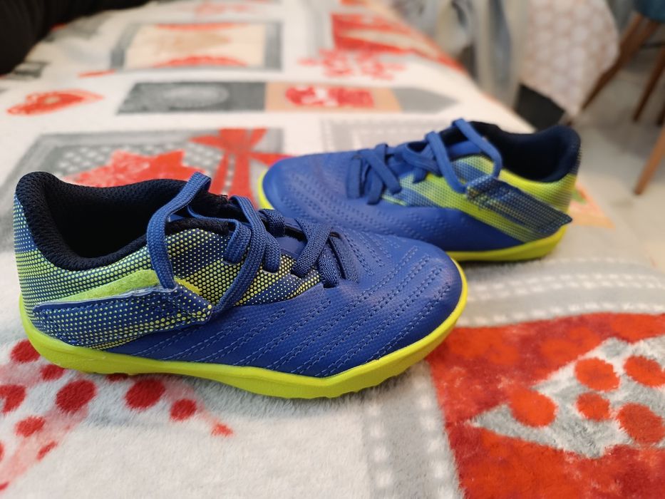 Adidași /papuci fotbal Kipsta mărimea 26 (16 cm int)