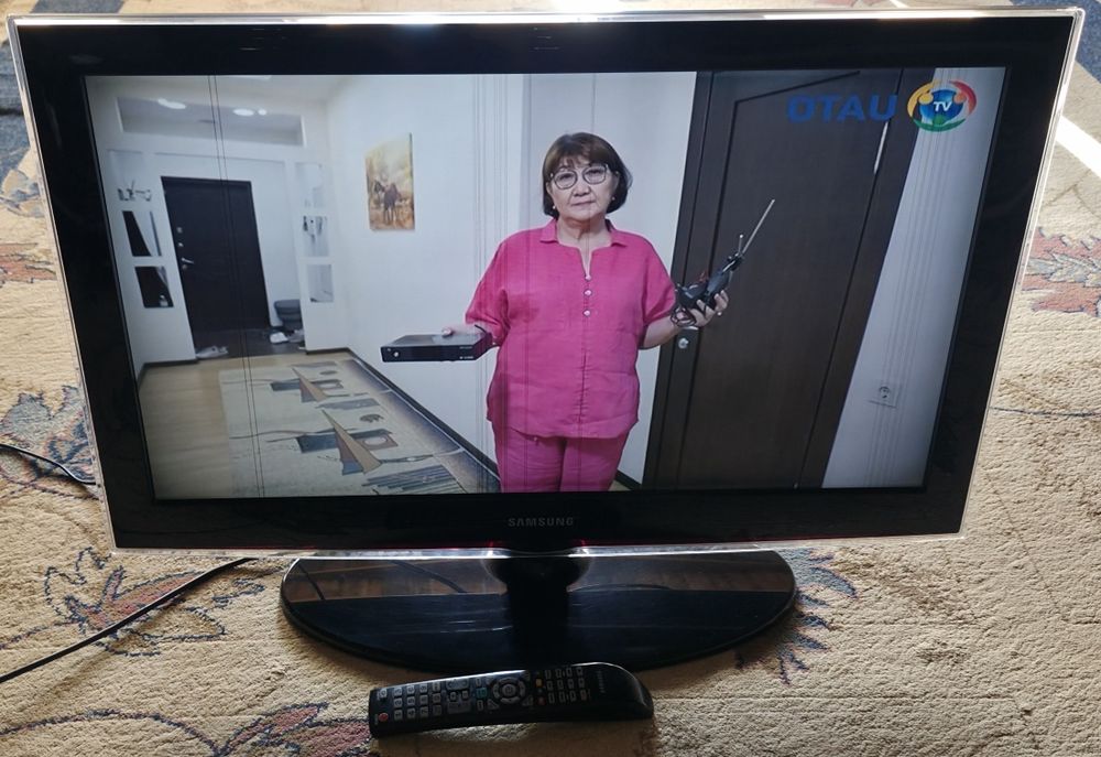 Samsung TV LE32D450G1WXKZ