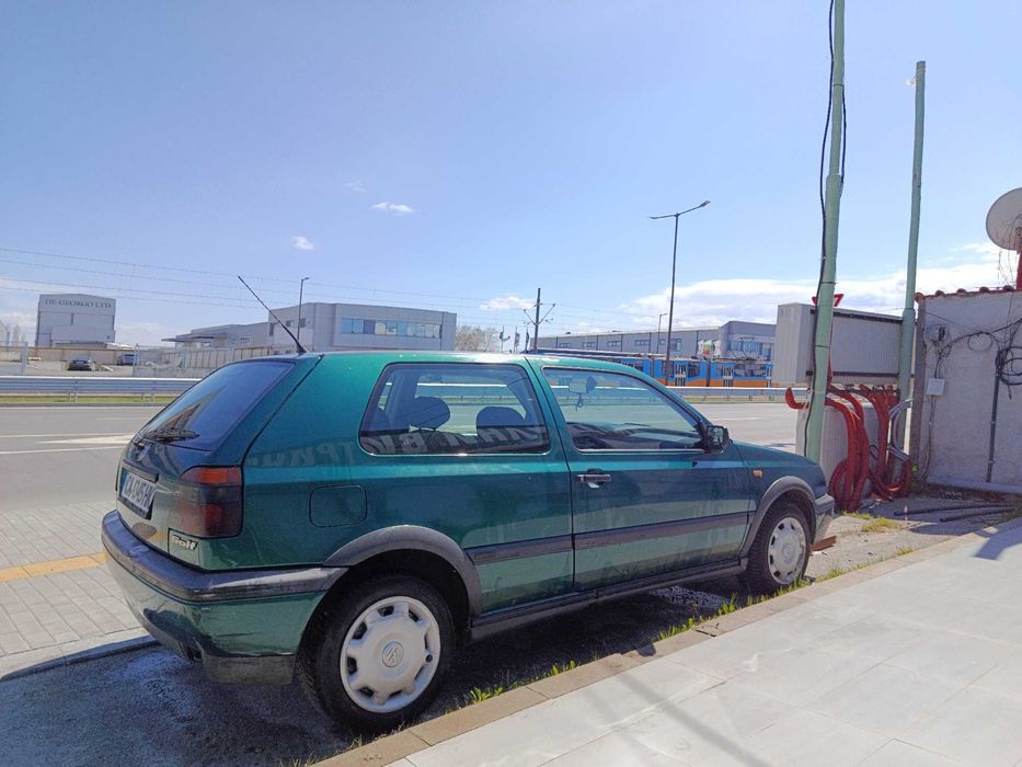 Продавам GOLF III