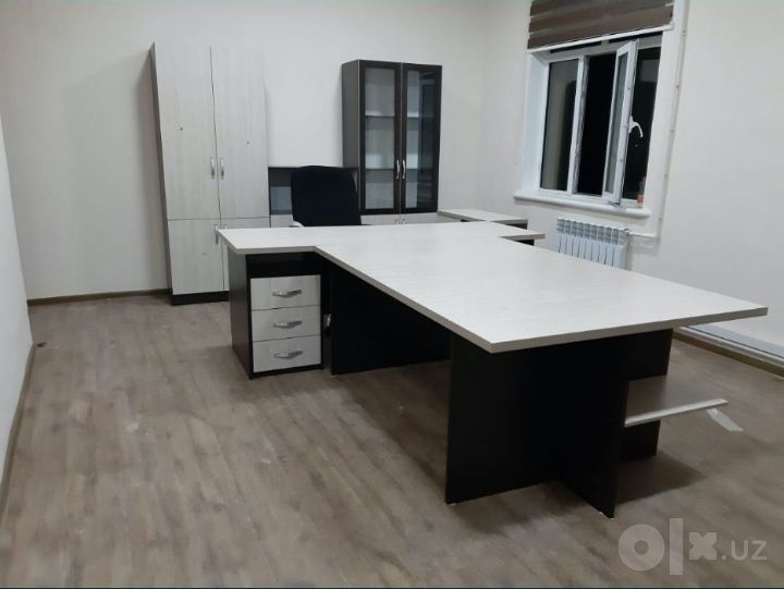 OFIS uchun mebellar