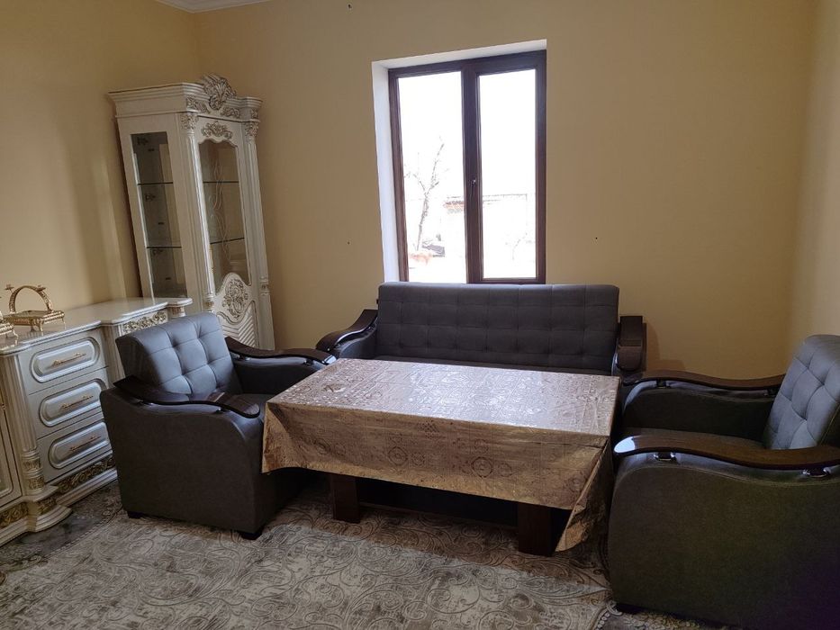 Ховли уй срочно сотилади