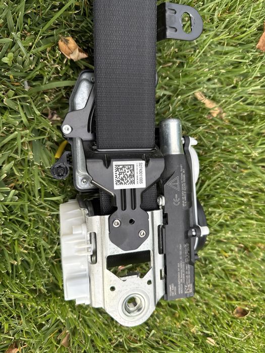 Centura dreapta bmw g30 g31 fata cu pretensioner si motoras