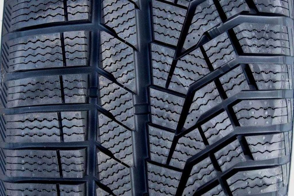 Anvelope iarna noi 225/45R17 94V, XL, Sailun