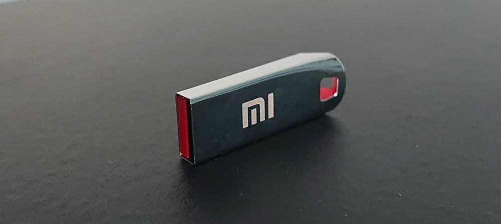 Флаш памет XIAOMI+Адаптор за телефон и ключодържат